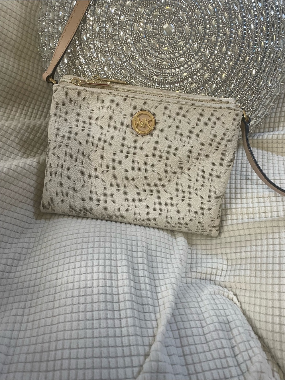 Michael Kors Ivory Signature MK  purse with Gold Logo. Cross body bag.